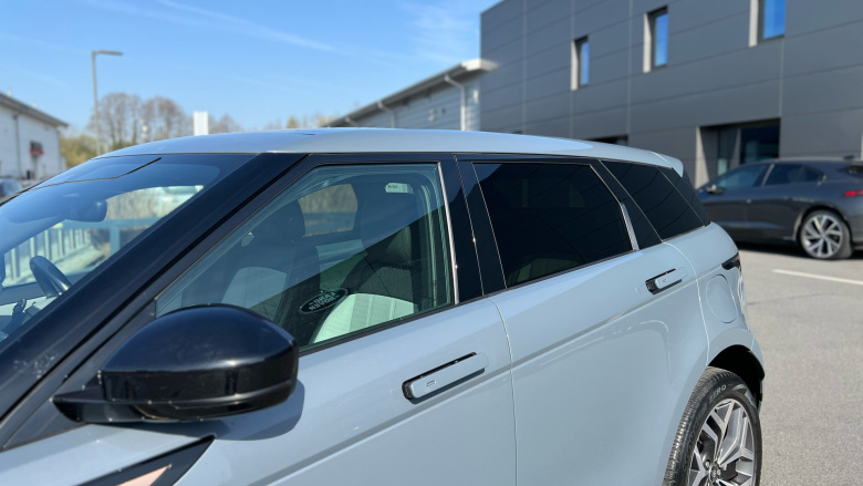 Land Rover Range Rover Evoque 1.5 P300e R-Dynamic HSE 5dr Auto Hatchback